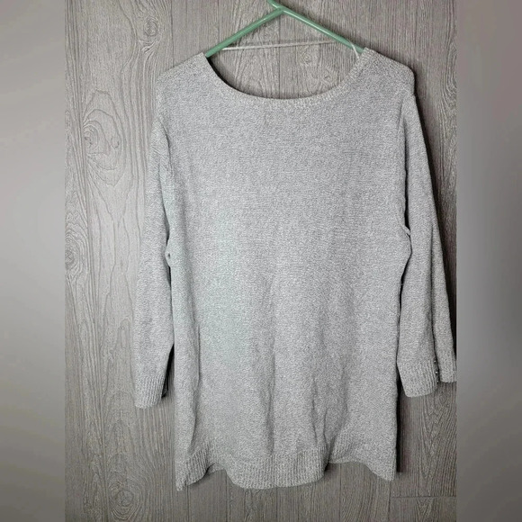 Karen Scott light grey sweater with 3 buttons on the cuff. Size XL. - Picture 4 of 4